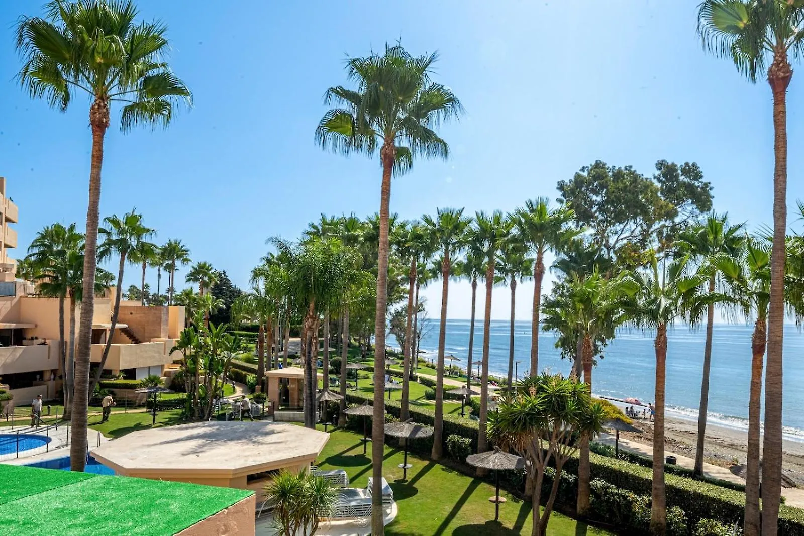 Beautiful Beachfront Apartment 埃斯特波纳 0*,  西班牙