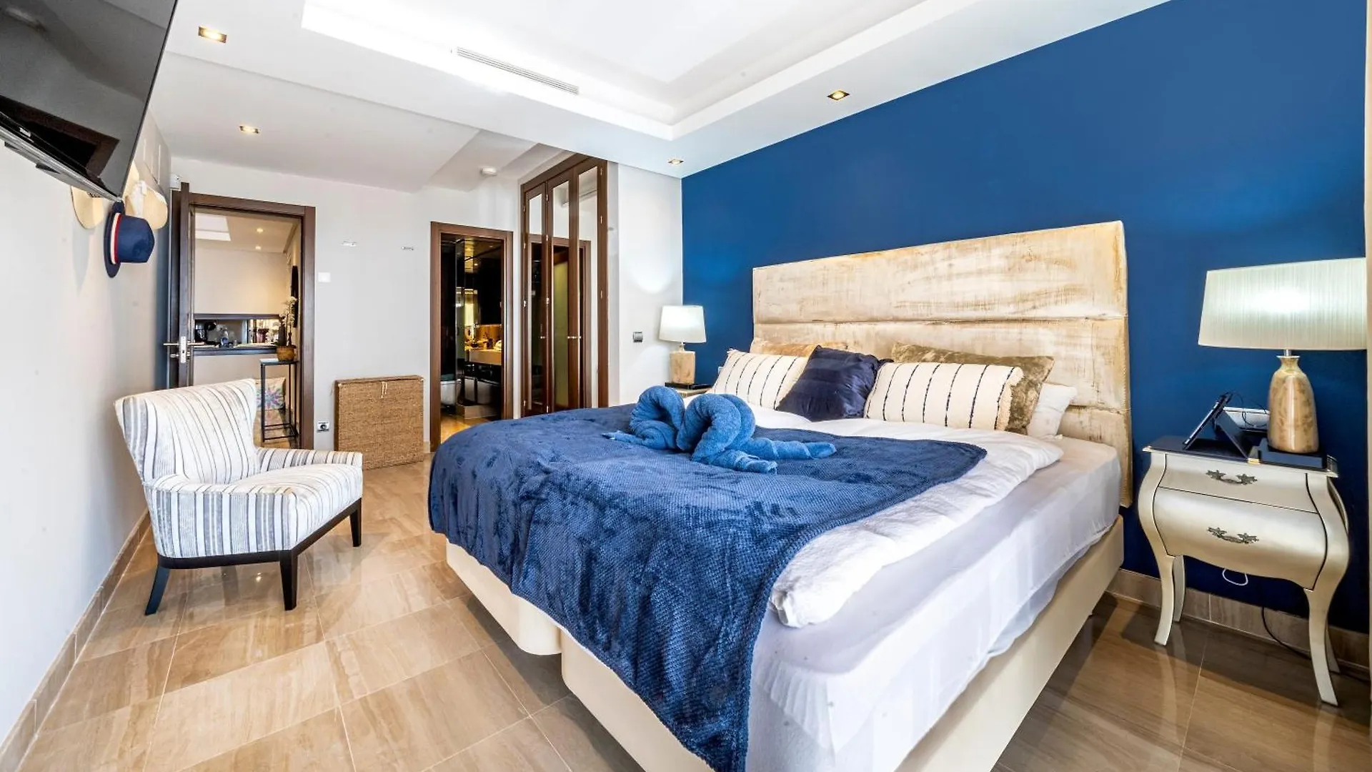 Beautiful Beachfront Apartment Estepona